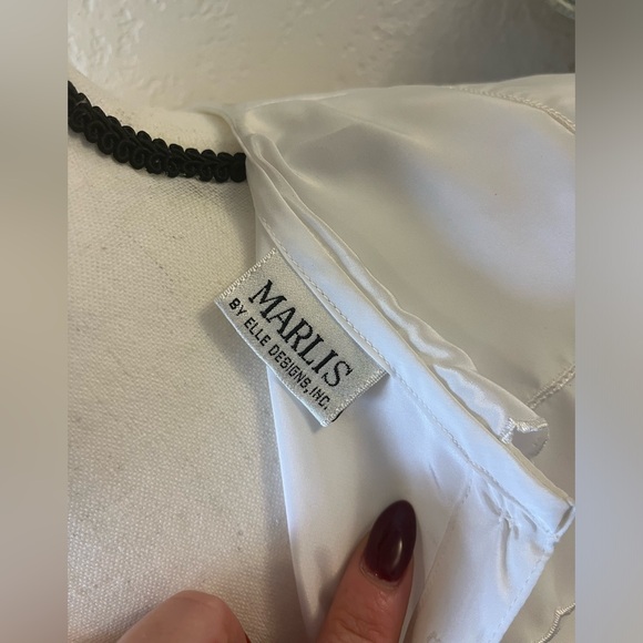 Vintage White Collared Button Down - Picture 5 of 6